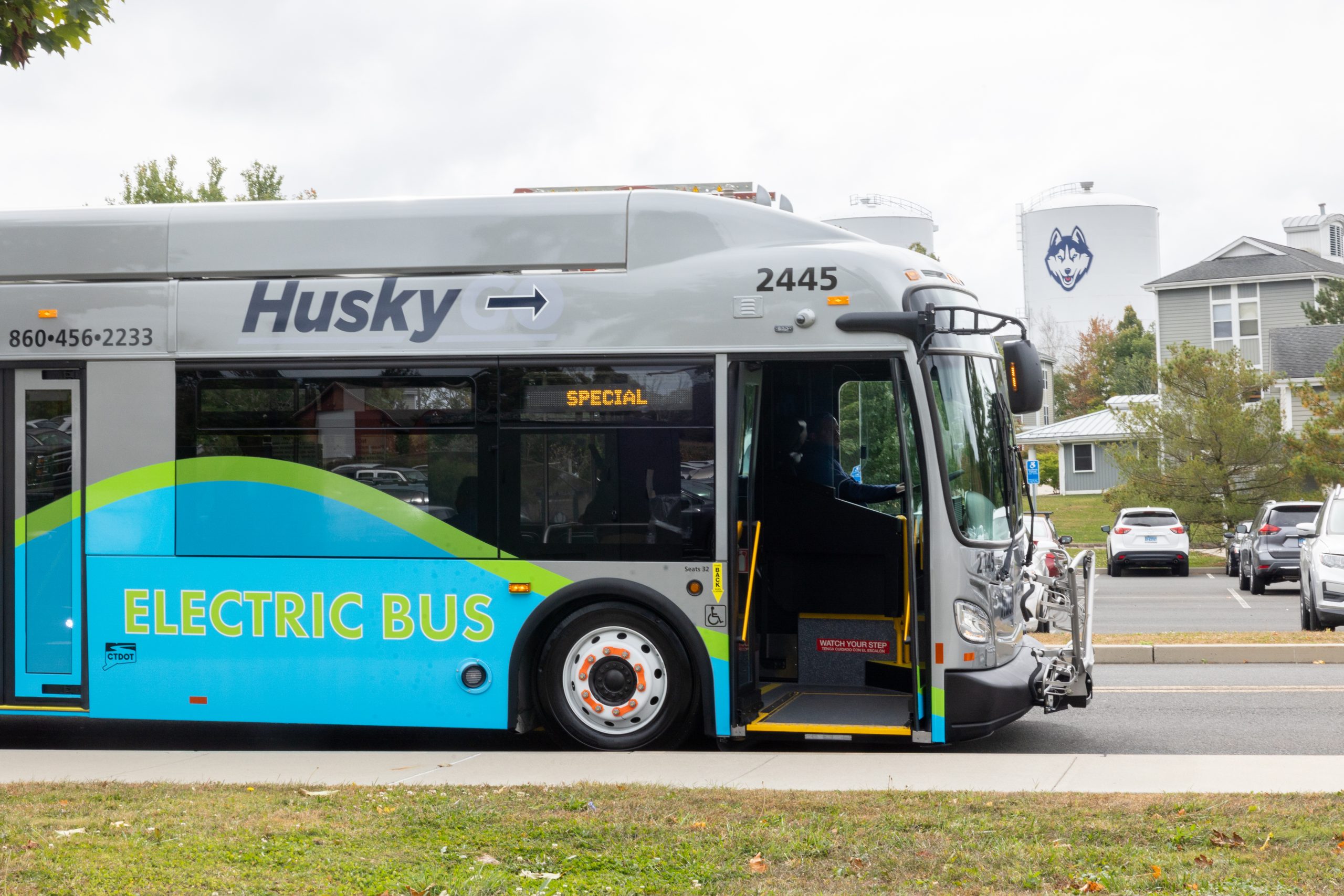 UConn HuskyGo electric bus
